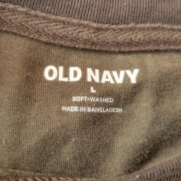 Old Navy Soft Washed Long Sleeve T-Shirt - Picture 2 of 7